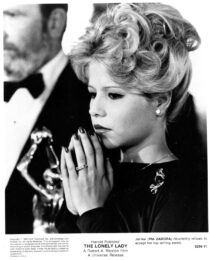 دانلود فیلم The Lonely Lady 1983352727-1148627079
