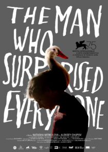 دانلود فیلم The Man Who Surprised Everyone 2018406621-767387665